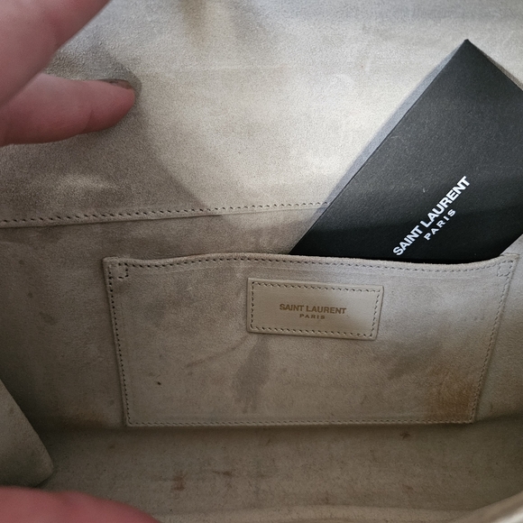 YSL Cream Leather Clutch - Yves Saint Laurent - Picture 11 of 12